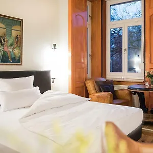 Otel Ritzi, Münih